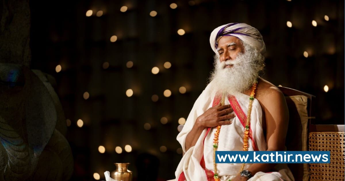 இருளுடன் போராட வேண்டாம்; ஒளி வந்தால் இருள் தானாக நீங்கிவிடும்! - சத்குருவின் தீபாவளி வாழ்த்து