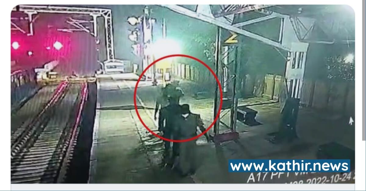 போதையில் காவல்துறை அதிகாரியை வெளுத்த மயிலாடுதுறை இளைஞர்கள் - சி.சி.டி.வி காட்டி கொடுத்தது