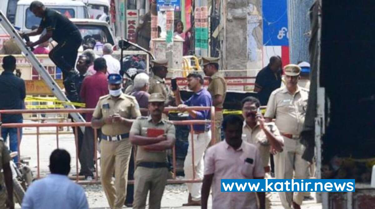 ஜமேஷா முபின் வீட்டிலிருந்து 109 பொருட்கள் பறிமுதல் -
என். ஐ .ஏ தீவிரம்!