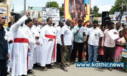 மதம் மாறியவர்களுக்கு எஸ்.சி. அந்தஸ்து அவசியமில்லை! மதம் மாறியவர்களுக்கு எஸ்.சி. அந்தஸ்து அவசியமில்லை!