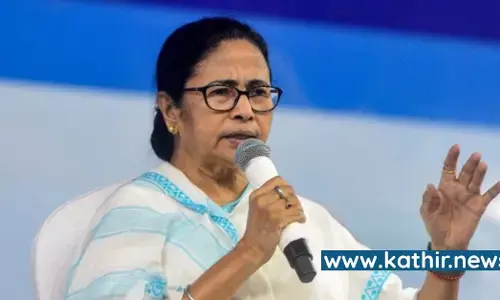 பா.ஜ.கவினரிடம் பகிரங்க மன்னிப்பு கேட்ட மம்தா பானர்ஜி - ஏன் தெரியுமா? பா.ஜ.கவினரிடம் பகிரங்க மன்னிப்பு கேட்ட மம்தா பானர்ஜி - ஏன் தெரியுமா?