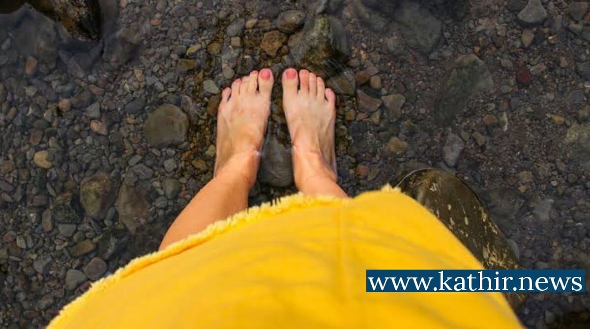 வெற்று கால்களுடன் இறைவனை தரிசிப்பதும் அடிபிரதட்சணம் செய்வதும் ஏன்?