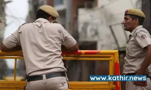 சட்டக் கல்லுாரி புத்தகத்தில் மத உணர்வை துாண்டும் கருத்து - பேராசிரியர் பர்ஹத் கான்னுக்கு இவ்வளோ வன்மம் ஏன்?