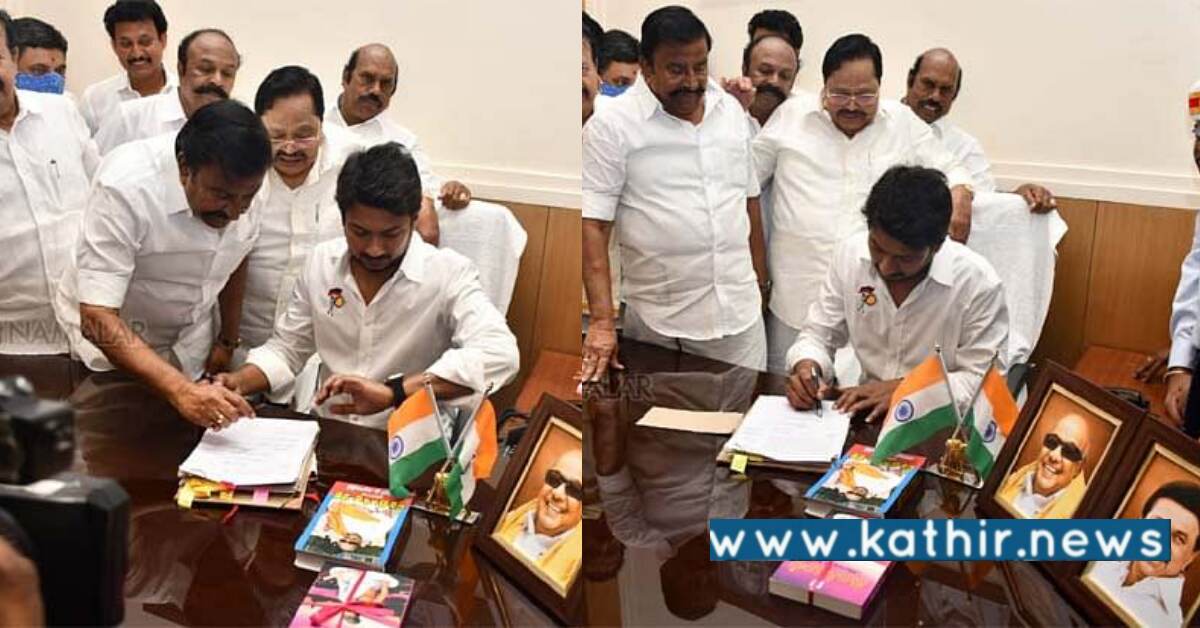 நல்ல நேரம் பார்த்து கையெழுத்து, ஈ.வே.ரா திடலில் மரியாதையை - கழகத்து அரசியலை கையில் எடுத்த உதயநிதி