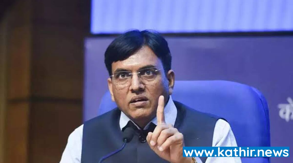 சீனா, ஜப்பான் உட்பட 5 நாடுகளில் இருந்து வரும் விமான பயணிகளுக்கு கொரோனா பரிசோதனை கட்டாயம் -  மன்சுக் மாண்டவியா