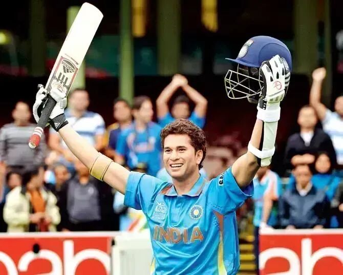 கிரிக்கெட் ஜாம்பவான் சச்சின் டெண்டுல்கருக்கு ஆள் உயர சிலை: மகிழ்ச்சியில் ரசிகர்கள்!