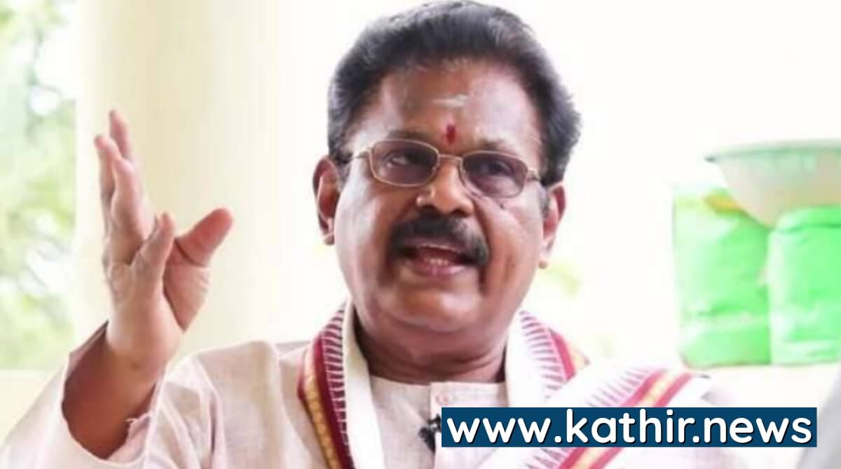 'திராவிட புகழ் பாடிட்டு எதுக்கு ஆன்மீக வேஷம்' - சுகி சிவத்தை ஓடஓட விரட்டிய வலதுசாரிகள்!