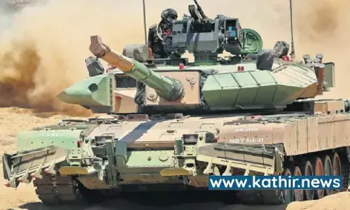 வாரே! வாவ்! உள்நாட்டு உற்பத்தித் திட்டங்களால் பாதுகாப்புத் துறை உற்பத்திப் பொருட்களின் இறக்குமதி குறைந்தது!