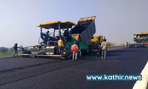 சாம்பல், சணல் நார் சாலை அமைக்க முடியுமா? பசுமை தேசிய நெடுஞ்சாலை திட்டத்தில் வேற லெவல் பிளான் போட்டிருக்கும் மத்திய அரசு!