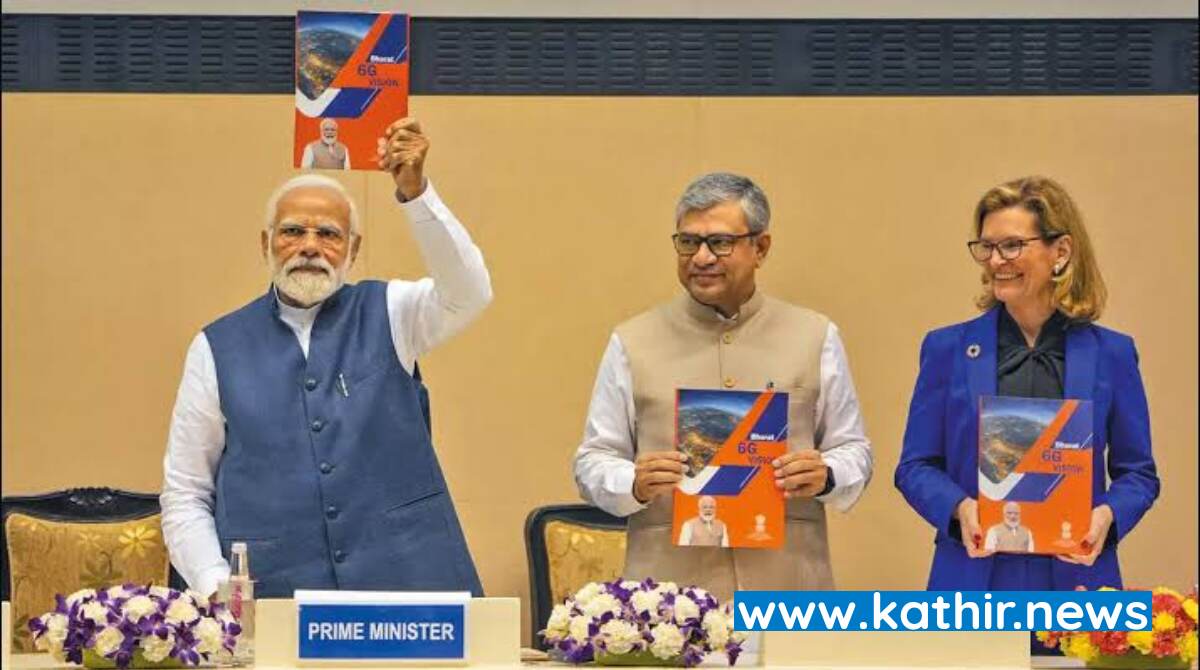 இந்தியாவில் 100 கோடி செல்போன்கள் பயன்பாட்டில் உள்ளன - பிரதமர் மோடி பெருமிதம்