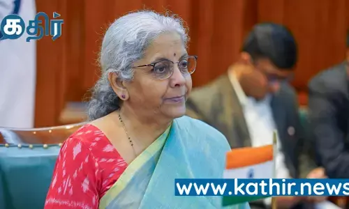 இனி இந்திய அரசியலை முடிவு செய்யும் பெண்கள்: 27 வருட கனவை சாத்தியமாக்கும் மோடி அரசு - ஓர் அலசல்! இனி இந்திய அரசியலை முடிவு செய்யும் பெண்கள்: 27 வருட கனவை சாத்தியமாக்கும் மோடி அரசு - ஓர் அலசல்!