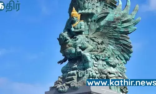 பிரம்மாண்டமான கருட விஷ்ணு சிலை