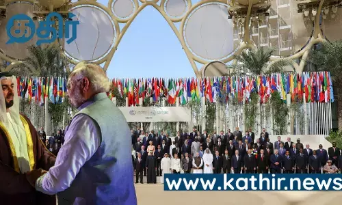 அரசு மரியாதை...! ராஜ உபச்சாரம்....! - அரபு நாட்டில் கெத்துக்காட்டும் மோடி! அடிவயிறு எரியும் இடதுசாரிகள்...