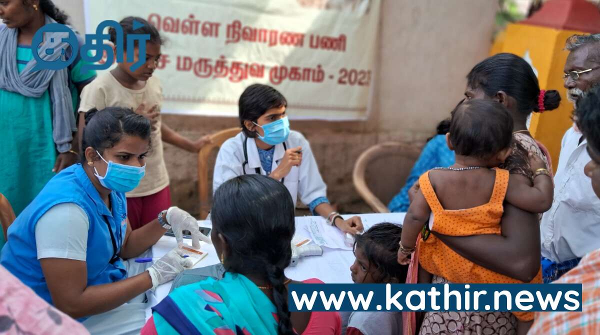 சென்னையை தொடர்ந்து தூத்துக்குடியிலும் களமிறங்கிய ஈஷா! - வெள்ளத்தால் பாதிக்கப்பட்ட ஆயிரக்கணக்கான மக்களுக்கு மருத்துவ உதவி