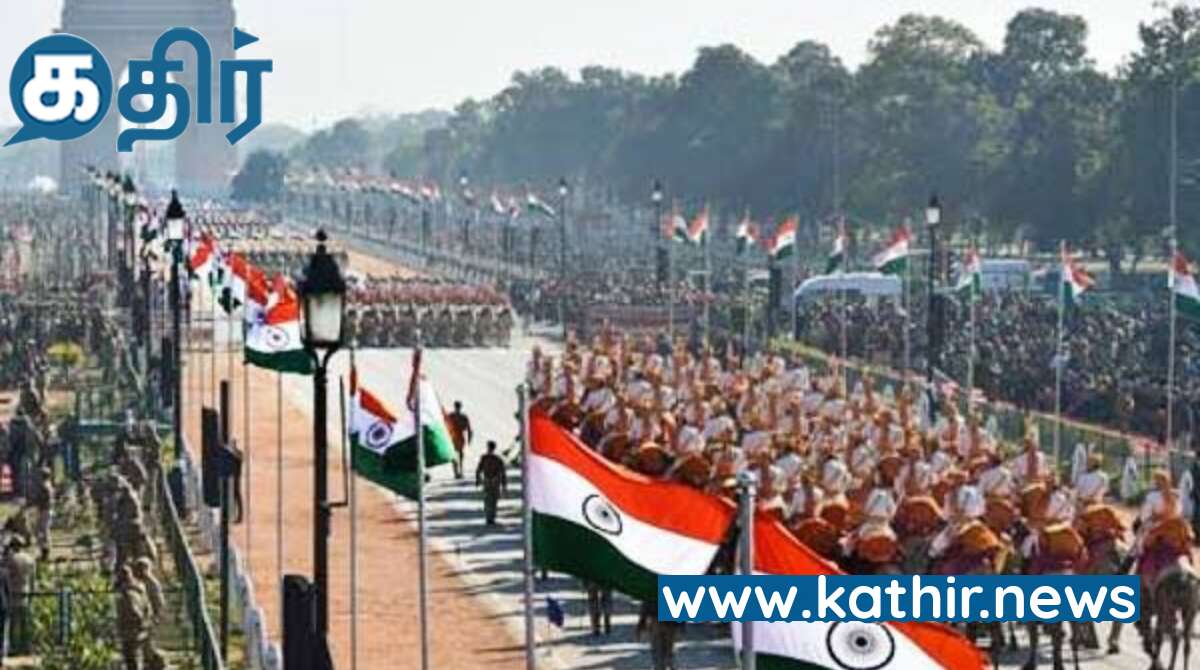 மோடியின் உத்தரவில் குடியரசு தின விழாவில் கலைகட்ட இருக்கும் தென்னிந்தியாவின் பாரம்பரியம்- 2000 பெண்கள் சேலை அணிந்து பங்கேற்பு!