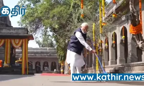 கோவில் தூய்மை பணியில் பிரதமர்! வைரலாகும் வீடியோ!