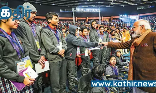 அதிகமாக ரீல்ஸ் பார்ப்பதை தவிர்த்து ஆழ்ந்து தூங்குங்கள்-   மாணவர்களுக்கு பிரதமர் மோடி அறிவுரை!