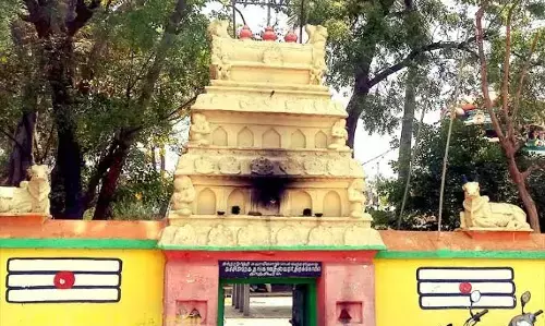 விநாயகப் பெருமான் வழிபட்ட அனேக தங்காபதீஸ்வரர்! விநாயகப் பெருமான் வழிபட்ட அனேக தங்காபதீஸ்வரர்!