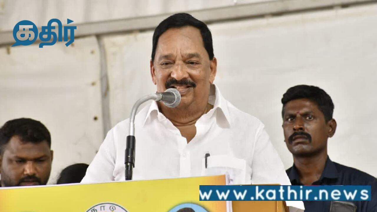 பள்ளி நூற்றாண்டு விழாவில் தன் ஜாதியை பெருமையாக பேசி விமர்சனத்தில் சிக்கிய திமுக அமைச்சர் காந்தி!இவரை தொடர்ந்து சிக்கிய அமைச்சர் மூர்த்தி!