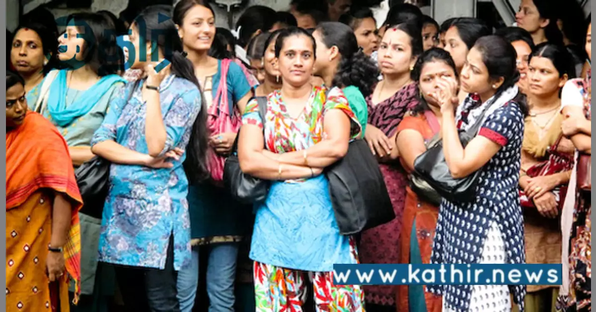 வேலைக்கு செல்லும் சிறுபான்மை சமூக பெண்களின் சக்தி அதிகரிப்பு: புள்ளி விபரங்கள் கூறுவது என்ன? வேலைக்கு செல்லும் சிறுபான்மை சமூக பெண்களின் சக்தி அதிகரிப்பு: புள்ளி விபரங்கள் கூறுவது என்ன?