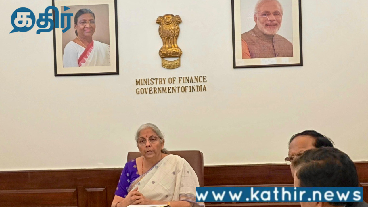 வங்கி சேவைகளில் இடையூறு ஏற்படக்கூடாது:உத்தரவிட்ட நிர்மலா சீதாராமன்!