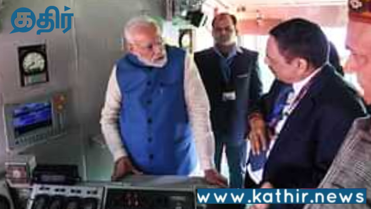 குஜராத்தில் இந்தியாவின் மிகவும் சக்திவாய்ந்த 9,000 ஹெச்பி மின்சார சரக்கு லோகோமோட்டிவ் எஞ்சின்: பிரதமர் மோடி திறப்பு!