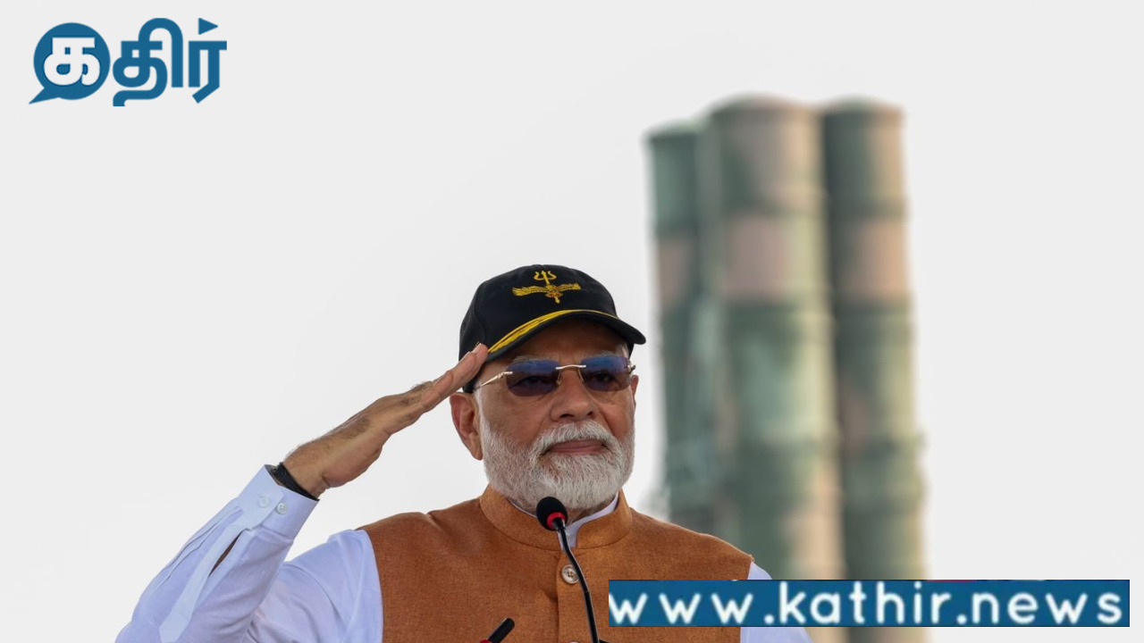 பஹல்காம் தாக்குதலில் உயிரிழந்த குடும்பத்தினரை சந்திக்கும் பிரதமர் நரேந்திர மோடி!