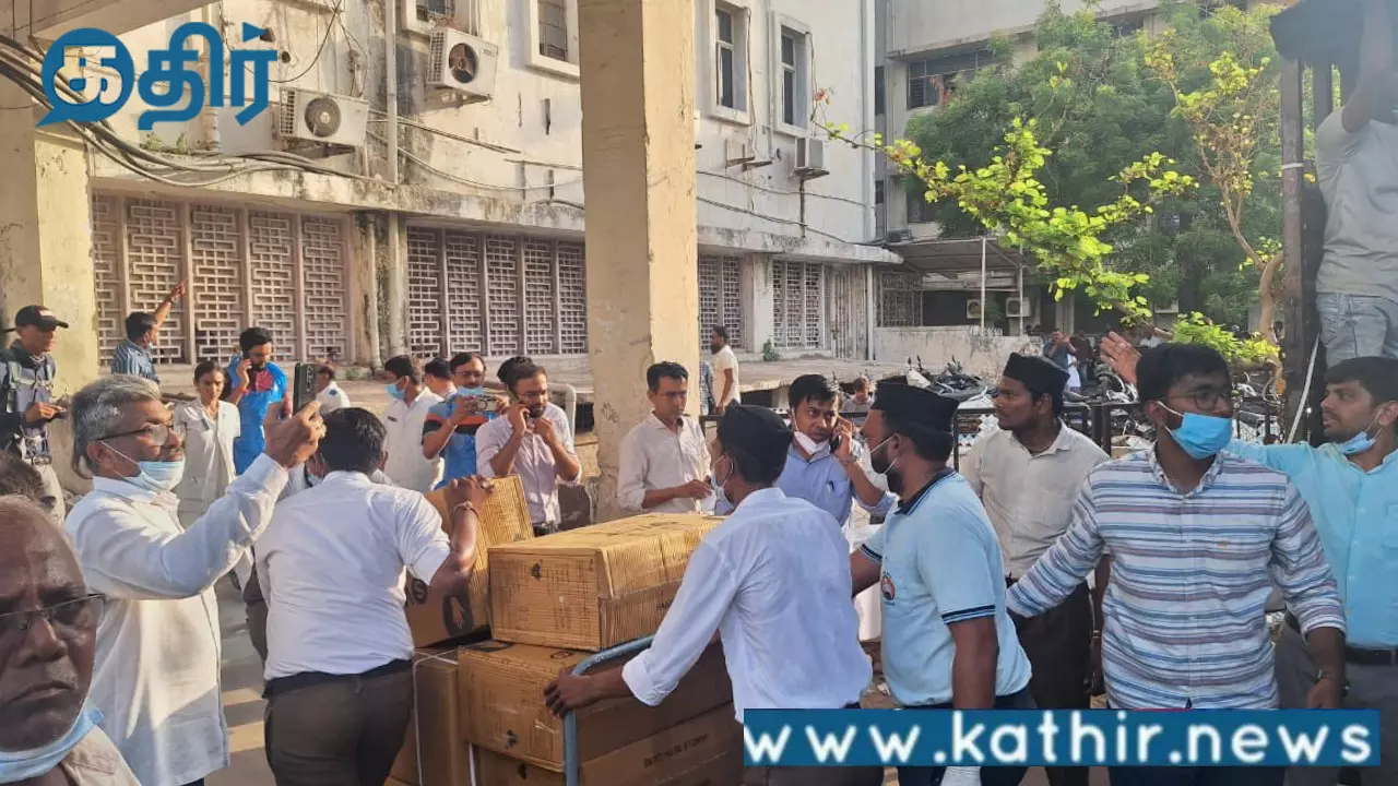 அகமதாபாத்தில் நடந்த துயரம்:விரைந்த ஆர்.எஸ்.எஸ் சேவர்கள்,மீட்பு பணிகளில் தீவரம்! அகமதாபாத்தில் நடந்த துயரம்:விரைந்த ஆர்.எஸ்.எஸ் சேவர்கள்,மீட்பு பணிகளில் தீவரம்!