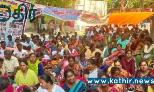 தி.மு.கவின் முக்கிய தேர்தல் வாக்குறுதி: கடும் கோபத்தில் போராட்ட களத்தில் பகுதி நேர ஆசிரியர்கள்! தி.மு.கவின் முக்கிய தேர்தல் வாக்குறுதி: கடும் கோபத்தில் போராட்ட களத்தில் பகுதி நேர ஆசிரியர்கள்!