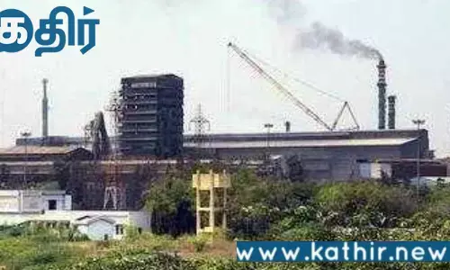 மூடப்பட்ட ஸ்டெர்லைட் நிறுவனத்தை திறக்க வேண்டும்!! போராட்டத்தில் ஈடுபட்ட வழக்கறிஞர்கள்!!