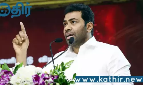 அவசர அவசரமாக டெல்லிக்கு சென்ற ஆதவ் அர்ஜுனா!! முக்கிய தலைவரை சந்திக்கப் போகிறாரா?