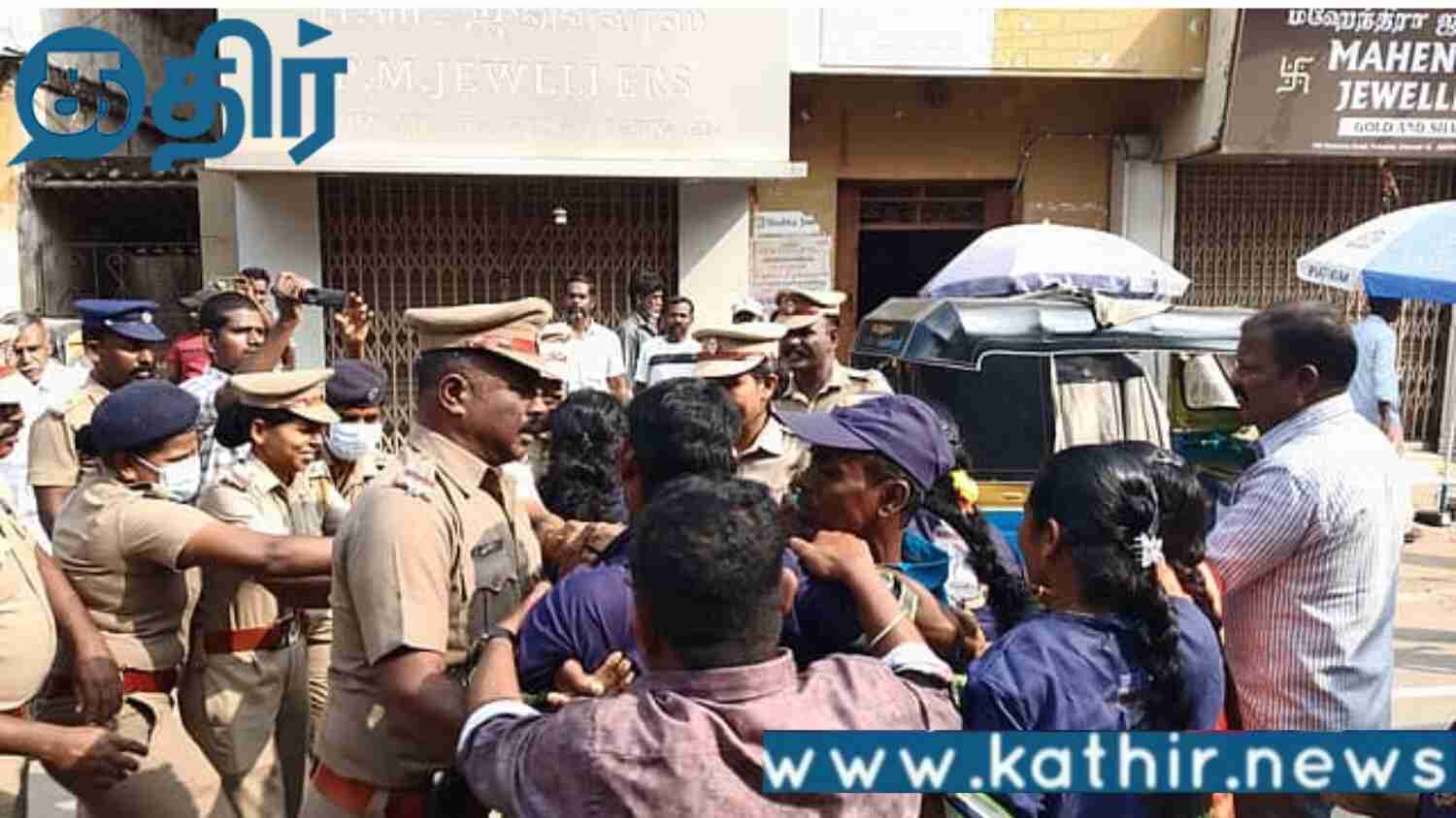 தொடர்ச்சியாக கைது செய்யப்படும் தூய்மை பணியாளர்கள்!! மீண்டும் ஒரு போராட்டமா??