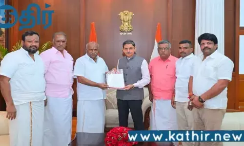 தமிழக கோவில்களை அழிப்பதற்காக இந்து அறநிலையத்துறையின் மசோதா! இந்து முன்னணி ஆளுநரிடம் அளித்த மனு!! தமிழக கோவில்களை அழிப்பதற்காக இந்து அறநிலையத்துறையின் மசோதா! இந்து முன்னணி ஆளுநரிடம் அளித்த மனு!!