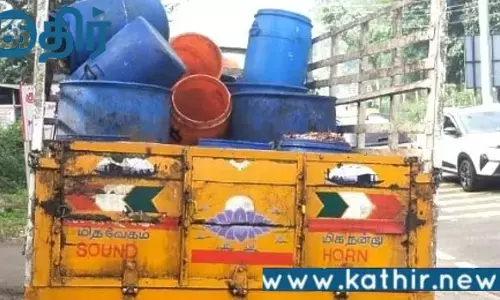 தமிழகத்தில் கொட்டப்படும் கேரளாவின் கழிவுகள்!! பல ஆண்டுகளாக நடந்து வருவதாக மக்கள் குற்றச்சாட்டு!!