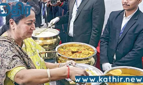 5 ரூபாய்க்கு சத்தான உணவு!!  டெல்லி அரசு தொடங்கிய அடல் உணவகம்!!