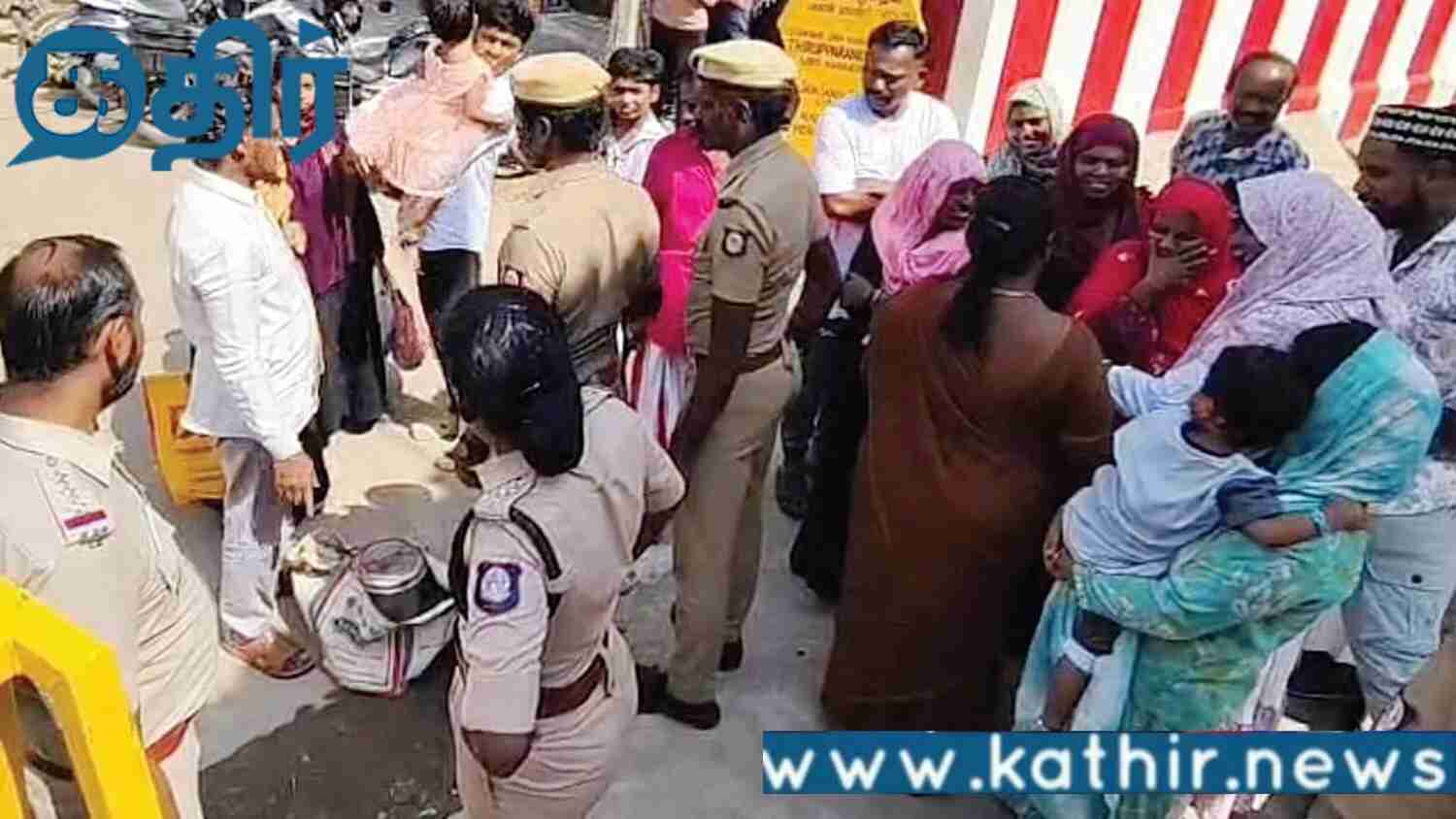 திருப்பரங்குன்றம் சிக்கந்தர் தர்கா சந்தனக்கூடு திருவிழாவிற்கு அசைவ பிரியாணி கொண்டு சென்றதால் சர்ச்சை!!