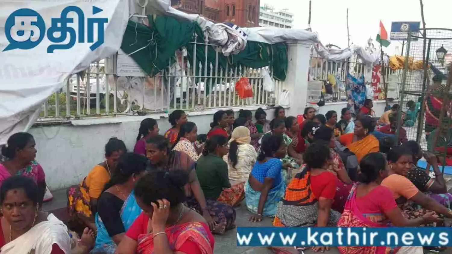 தூய்மைப் பணியாளர்களின் போராட்டம்!! அனுமதி மறுப்பு!! தூய்மைப் பணியாளர்களின் போராட்டம்!! அனுமதி மறுப்பு!!