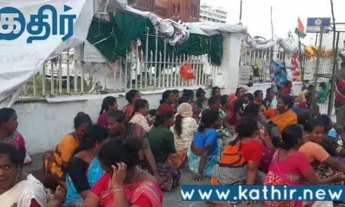 தூய்மைப் பணியாளர்களின் போராட்டம்!! அனுமதி மறுப்பு!!