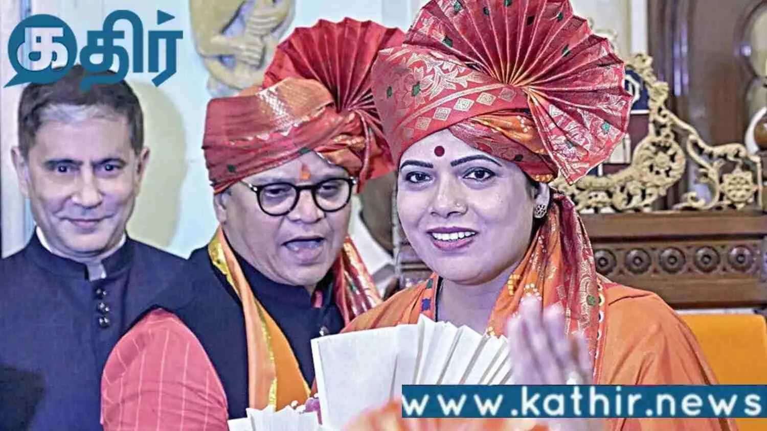 மும்பை-மாநகராட்சி-மேயர்-பதவியில்-பாஜக!!-ரிது-தாவ்டே-பதவியேற்பு!!