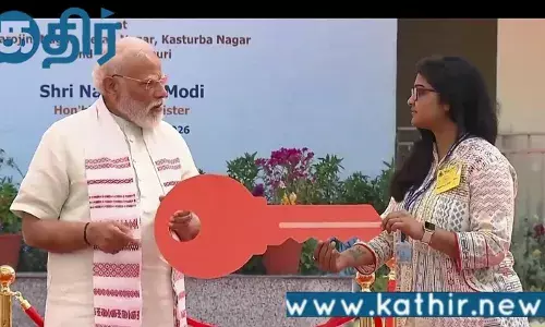 பிரதமர் மோடி திறந்து வைத்த முதல் ரிங் டெல்லி மெட்ரோ ரயில்!!