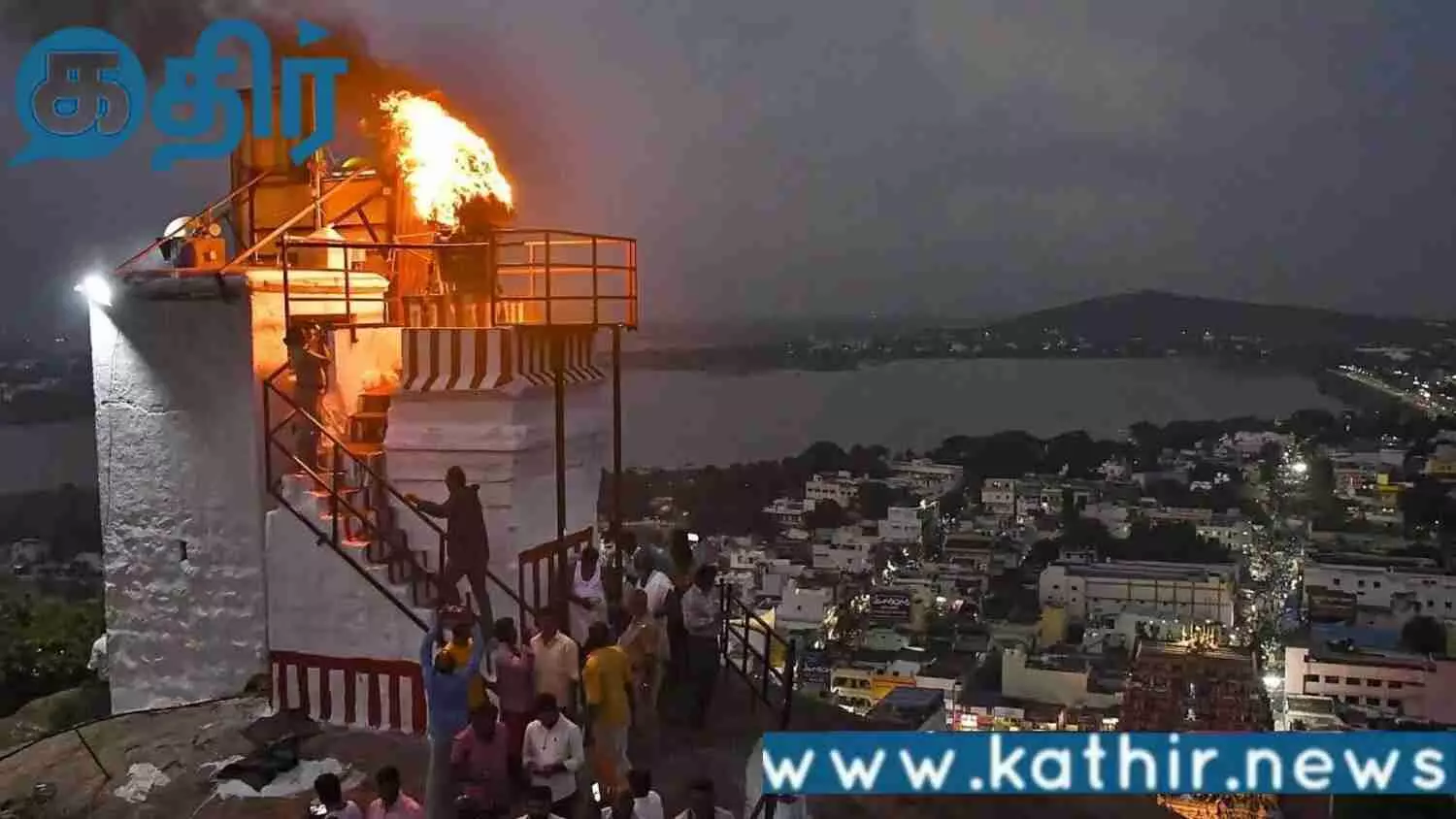 திருப்பரங்குன்றம்-கார்த்திகை-தீப-வழக்கு!!-நீதிமன்ற-விசாரணை-தள்ளிவைப்பு!!