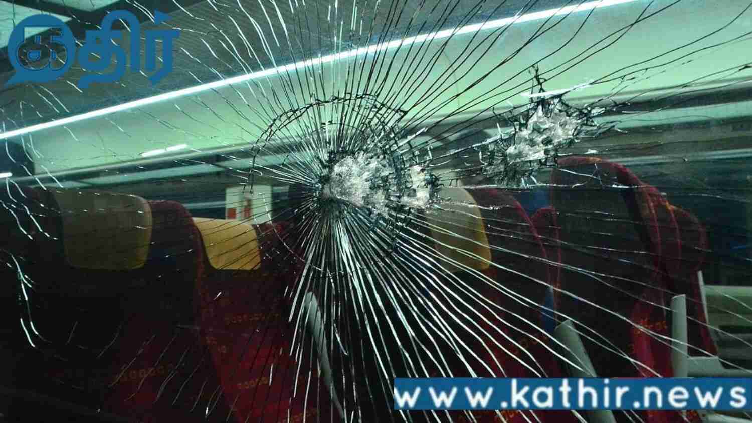 ரயில்கள் மீது கல்வீசுவது குறித்து சென்னை ரயில்வே கோட்டம் எச்சரிக்கை!!