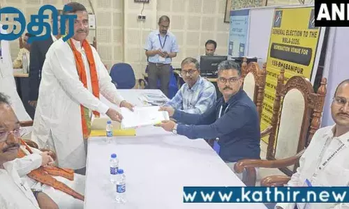 பவானிப்பூர் இடைத்தேர்தல்!! சுவேந்து அதிகாரி மனுத்தாக்கல்!!